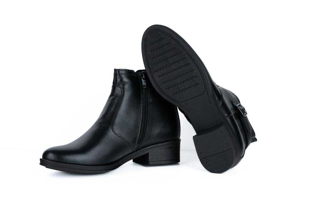Ghete Negre de Dama din Piele Naturala - 4024